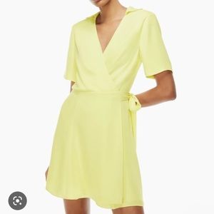 𝅺NWT ARITZIA Babaton Amira Mini Wrap Dress In Chamomile Yellow Size M